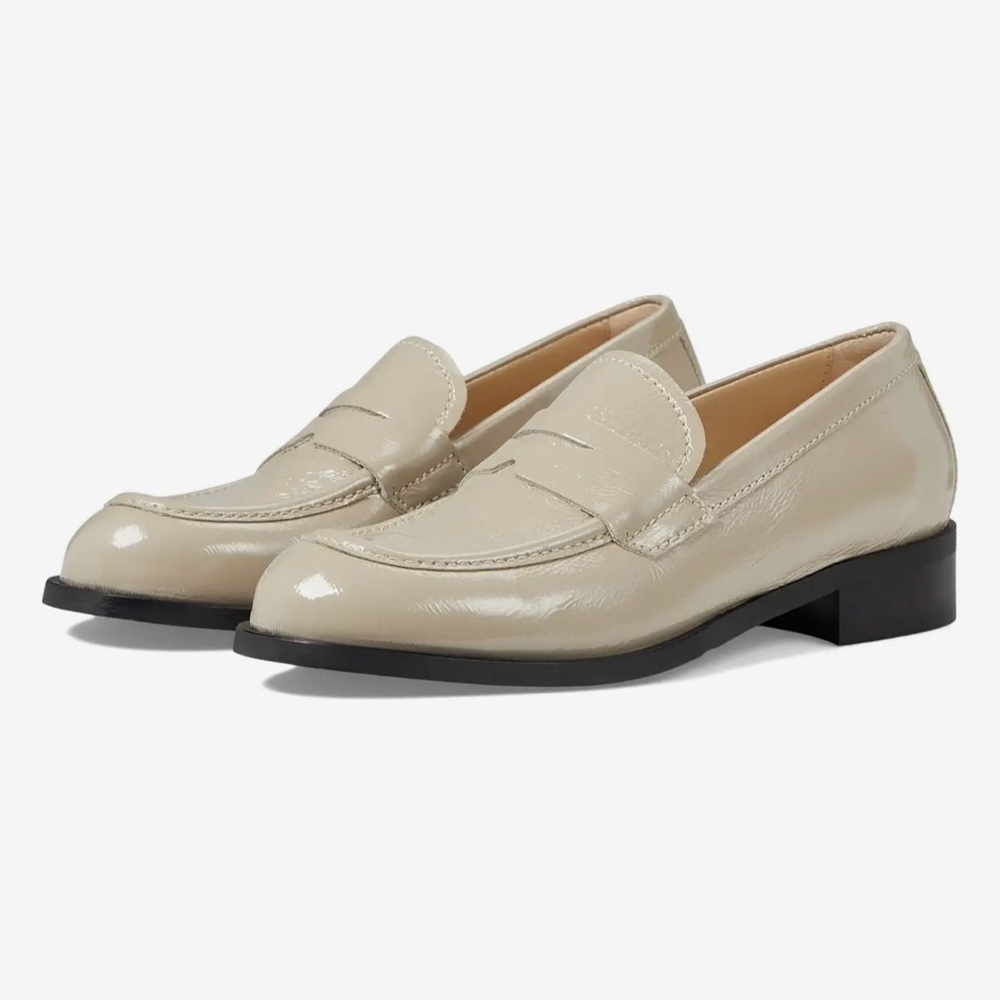 La Canadienne Dominic Loafers in Taupe Patent